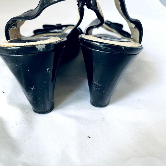 Naturalizer 7M  wedge 2.5" black back strap - Picture 2 of 10